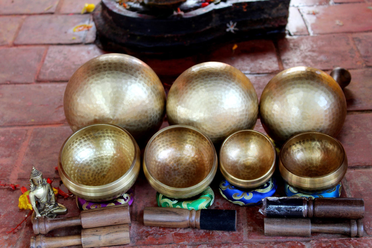 Hand Beaten Chakra Set Singing Bowl-Set of 7 Tibetan Singing Bowl,Himalayan Singing Bowl from Nepal-Meditation,Mindfulness, Sound Bath ,Yoga