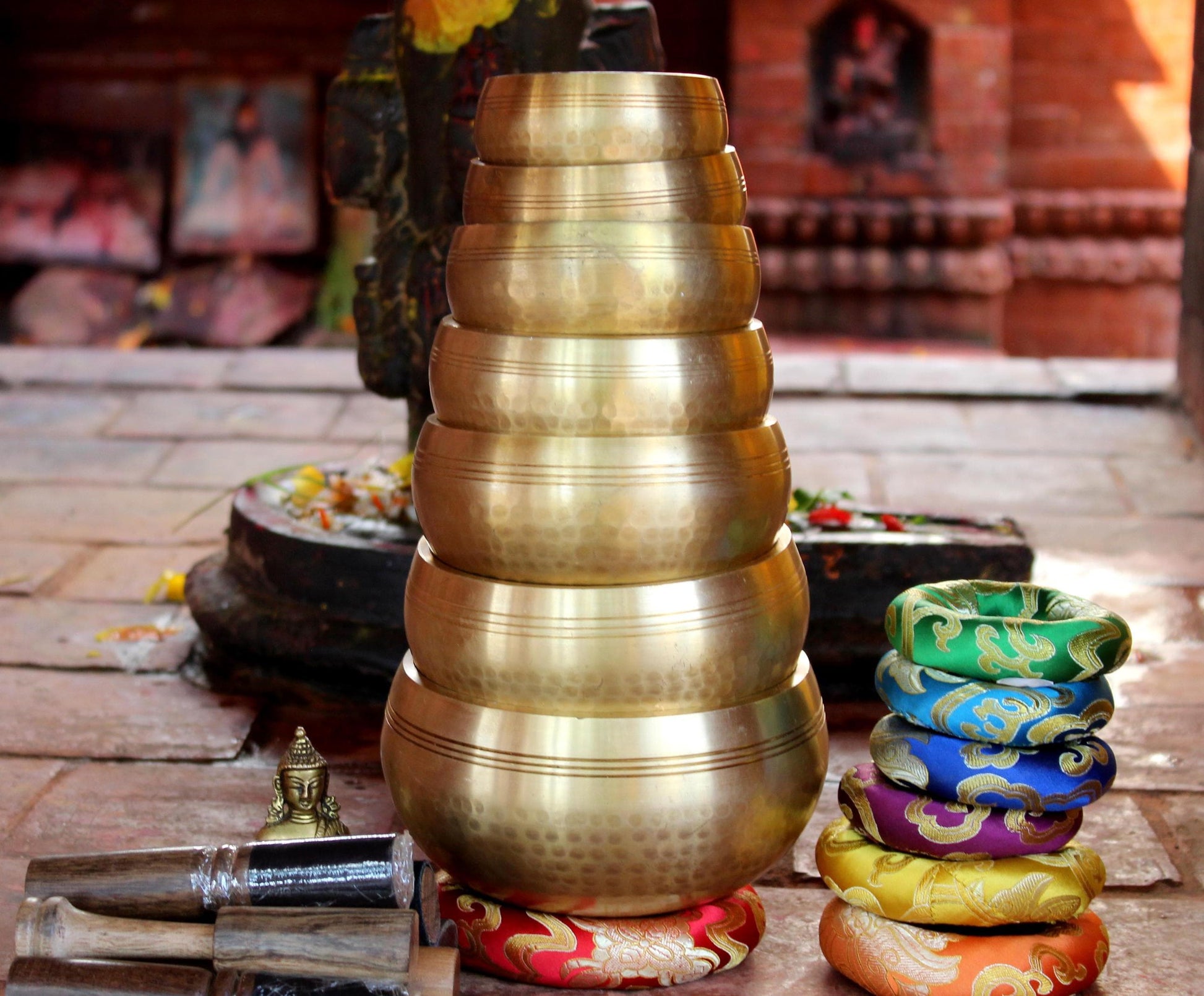 Hand Beaten Chakra Set Singing Bowl-Set of 7 Tibetan Singing Bowl,Himalayan Singing Bowl from Nepal-Meditation,Mindfulness, Sound Bath ,Yoga